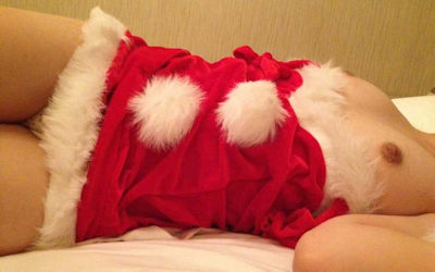 素人クリスマス！サンタコスした彼女や熟女のエロ画像 ②