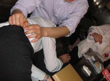 泥酔OL！飲み会の悪戯・セクハラ・お持ち帰り画像集