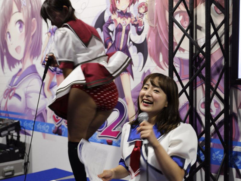 イベントコンパニオンのパンツ見放題なパンチライベコン画像集