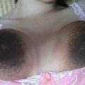 黒乳首 エロ画像
