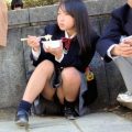 しゃがみパンチラ エロ画像